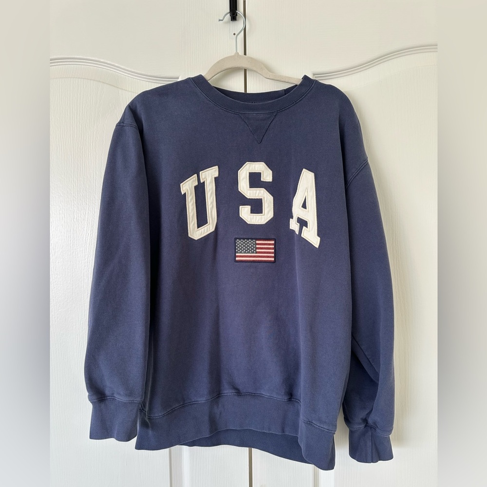 brandy melville USA crewneck